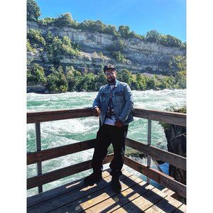 Meet your Posher, Supreet